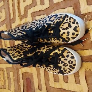 Kids calfhair sneakers, size 8.5